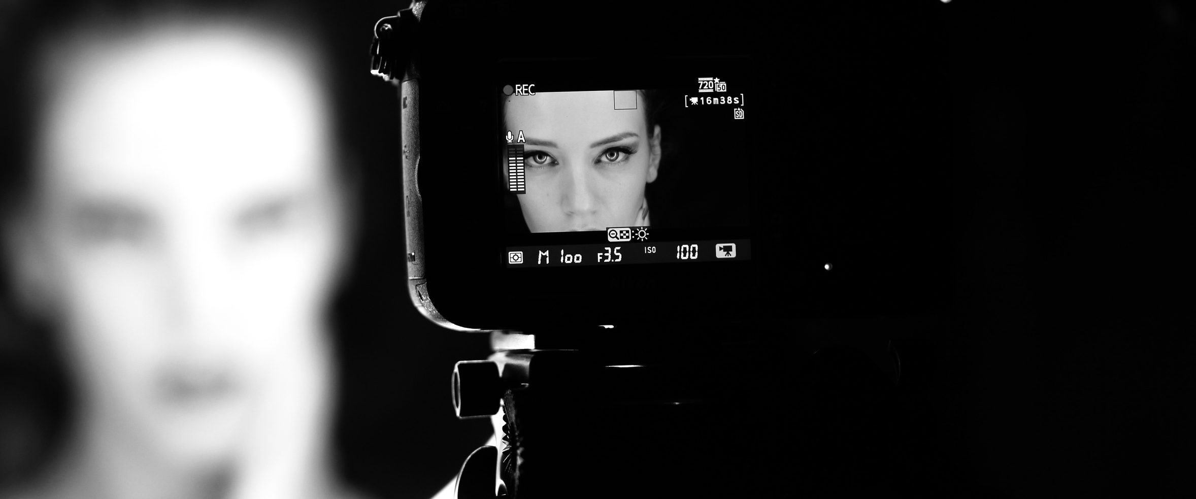 Portrait of a beautiful woman in the studio, backstage